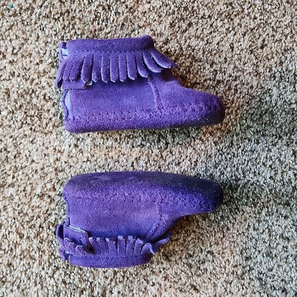 Minnetonka | Leather Fringe Boots - Picture 6 of 7